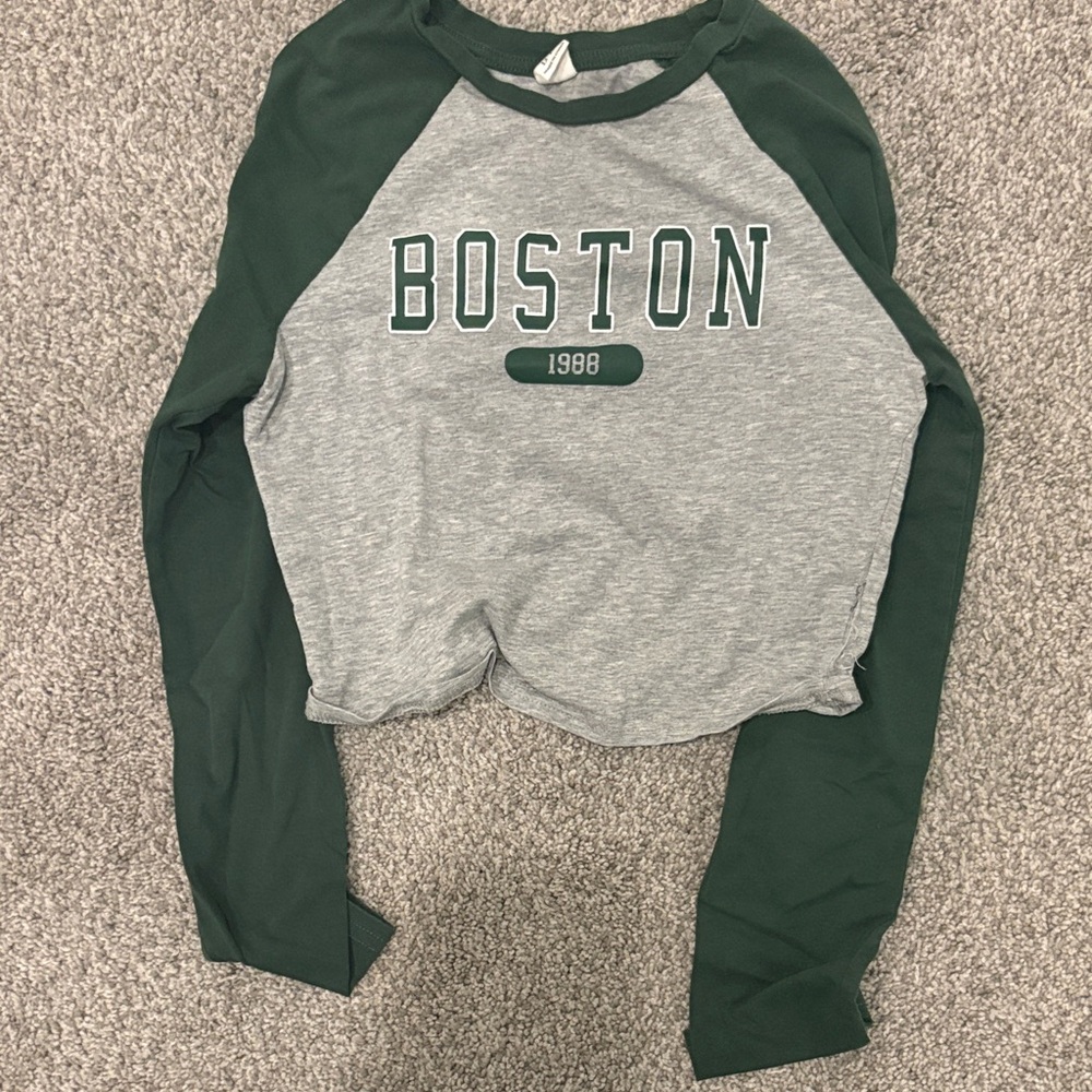 SHEIN Green and Gray Boston Print Raglan Top